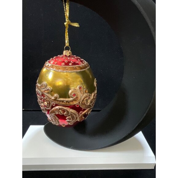 VTG Set of 6 Blown Glass Egg Shaped Red Gold Embossed Christmas Ornaments 5.5” - Picture 3 of 8